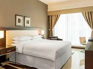 【ドバイ ホテル】フォー ポインツ バイ シェラトン シェイク ザイェド ロード ホテル(Four Points by Sheraton Sheikh Zayed Road Hotel)